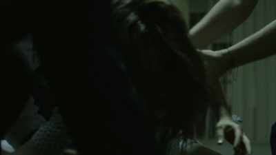 Hold her! Hold her! - Absentia