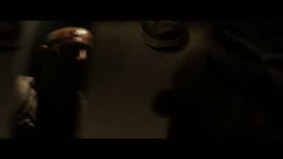 Hold him down. - Riddick