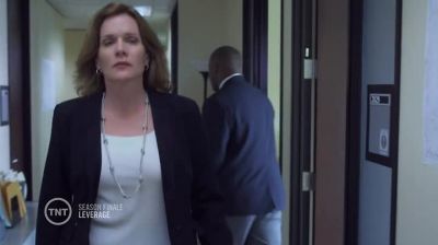 Hold him. - Leverage