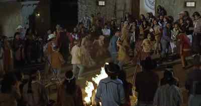Hold him! Take him!
Hold him! - 3 Ninjas: Knuckle Up