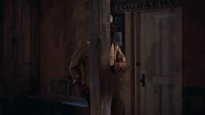 Hold it, Dude. Stairway. - Rio Bravo