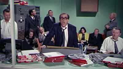 Hold it! Hold it! - The Patsy
