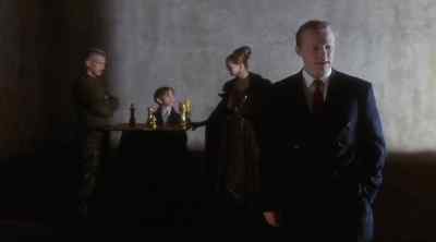 Hold it. Hold it. - Edward II