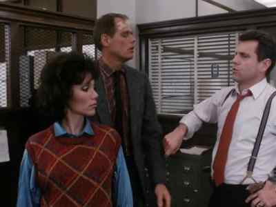HOLD IT!
JUST A SECOND, YOU TWO. - Hunter