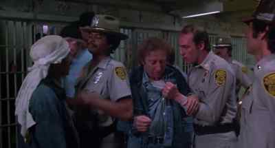 Hold it. Now don't you
see the white line here? - Stir Crazy