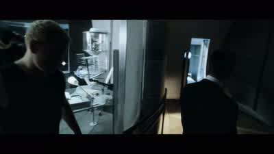 Hold it right there. - Minority Report