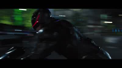 Hold it right there. - RoboCop