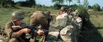 Hold it. - Kelly's Heroes
