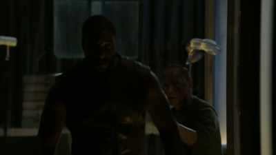 hold-it - Marvel's Inhumans