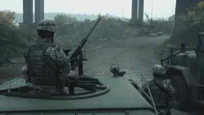 Hold it!
Stay where you are! - Falling Skies