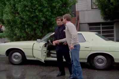 Hold it. We want to talk to you. - The Streets of San Francisco