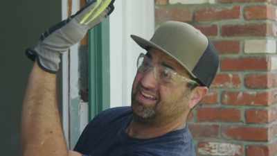 Hold it, and we're gonna
lean it this way - Help! I Wrecked My House