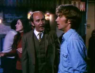 Hold it! What's happening? - Beware! the Blob