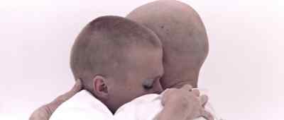 Hold me. - THX 1138