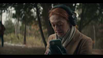 Hold on a second. Sorry.
I‐I‐I'll have to call you back. - Y: The Last Man