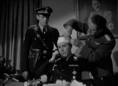 Hold on, Border Patrol.
The last one, sir. - Appointment in Berlin