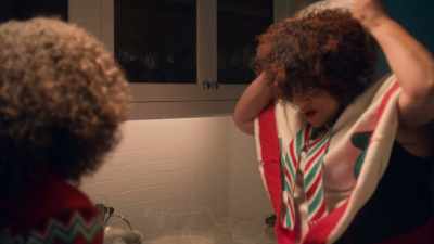 Hold on.[laughs] - A Jenkins Family Christmas