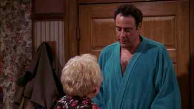 - Hold on, ma. - Everybody Loves Raymond