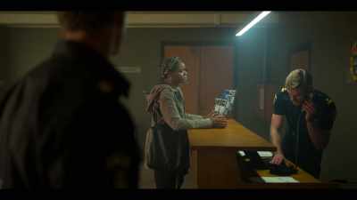 - Hold on.
- [PHONE RINGS] - Young Wallander