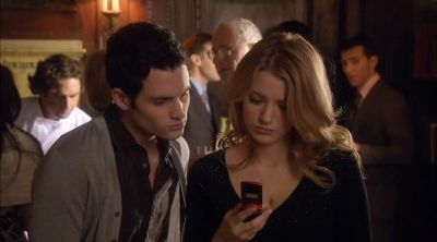 Hold on to your floppy cable-knit hats, kids. - Gossip Girl