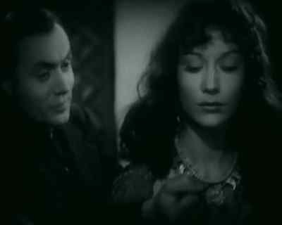Hold out your hand. - Algiers