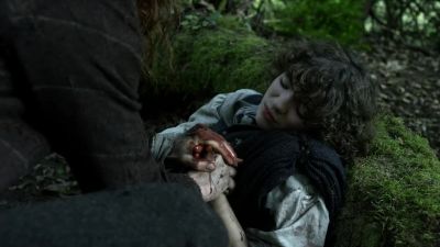 Hold. - Outlander