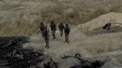 Hold security, lead. - SEAL Team