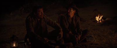 Hold them off. - Cowboys &amp; Aliens