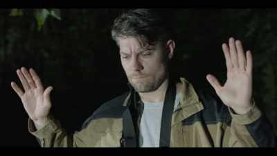 Hold it there. - Treadstone