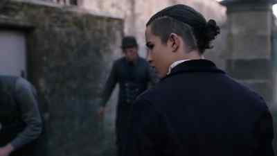 Hold it there. - Into the Badlands