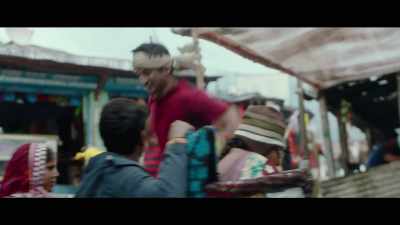 Hold this, hold this. - 'It is wrong,
you didn't send us the sweets.' - Kedarnath