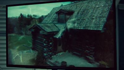 Hold that thought. Hold it! Hold it. - Hemlock Grove