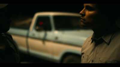 Hold up. I don't know you. - Narcos: Mexico