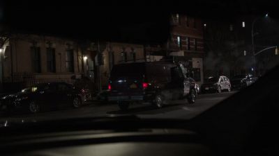 - Hold up.
Something's going down. - Law & Order: Special Victims Unit