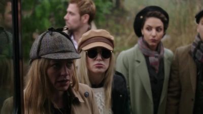 - Hold up.
Why's paying the fare? - DC's Legends of Tomorrow