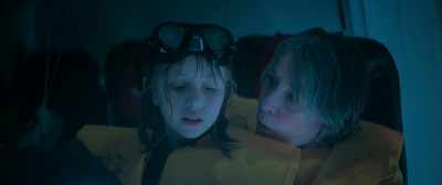-Hold.
-We'll share the scuba tank air - No Way Up