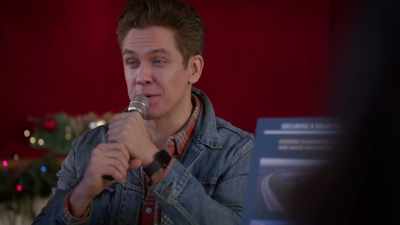 [Holden] Hey! - Christmas at the Drive-In