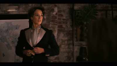 ♪ Holding on to a thread ♪ - The L Word: Generation Q