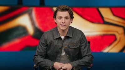 [Holland] People think
Spider-Man is a man, - Spider-Man: All Roads Lead to No Way Home