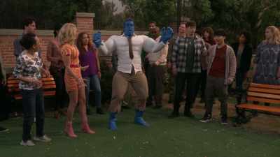 Holy handballs, I'm huge! - The Thundermans Return