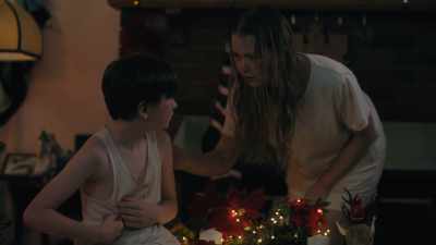 ♪ Holy infant so
tender and mild... ♪ - House of Chains