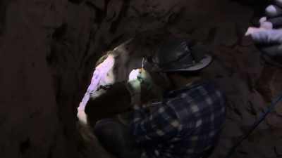 Holy mackerel.That's how quickly
everything can change. - Outback Opal Hunters