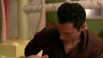Holy shit. It worked.
He's breathing. - Weeds
