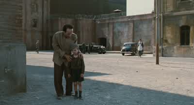 - Holy smokes! - Life Is Beautiful