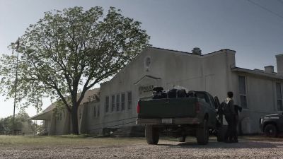 Home, sweet home. - Fear the Walking Dead
