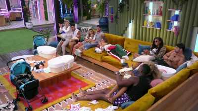 >> HONESTLY, I THINK LOOK GOOD. - Love Island