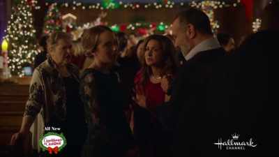 Honey, you look
beautiful. Don't stress. - A Royal Queens Christmas