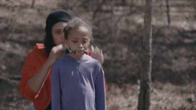 -Honey, mommy's here.
-[high tension music] - Bad Nanny