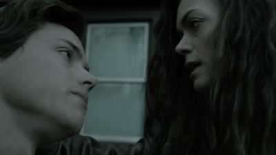 - Honey... - Eyewitness