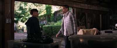 - Honey, what is the problem?
- Something is really off with that guy. - The Intruder